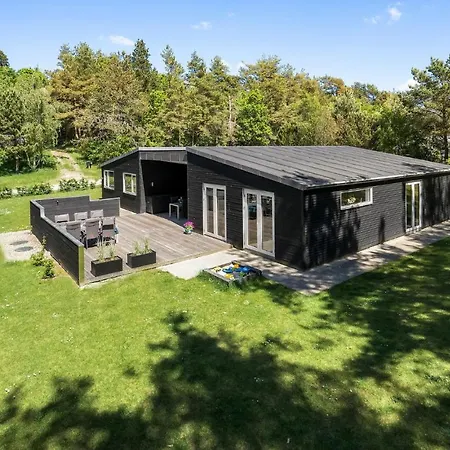 6 Bedroom Awesome In