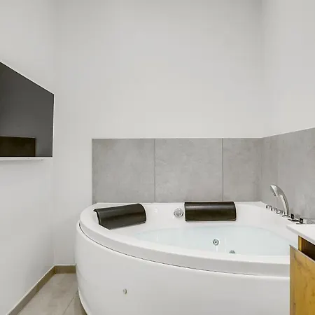6 Bedroom Awesome In Σπίτι διακοπών *