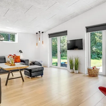Σπίτι διακοπών 6 Bedroom Awesome In Ebeltoft